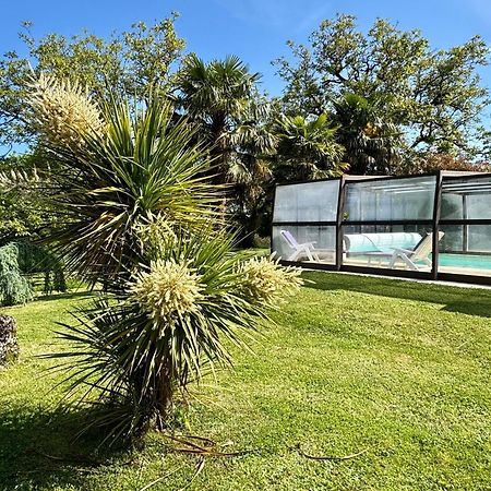 Maison De Charme Piscine Couverte Chauffee Mayrinhac-Lentour 外观 照片