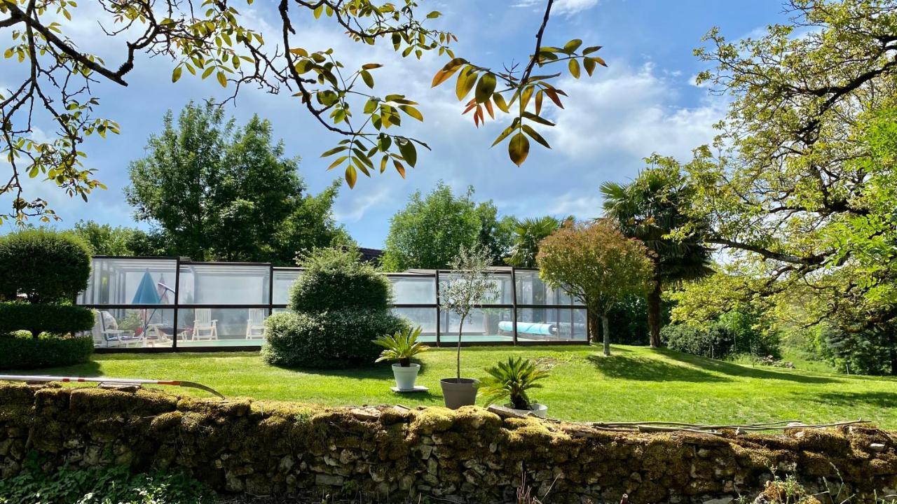 Maison De Charme Piscine Couverte Chauffee Mayrinhac-Lentour 外观 照片